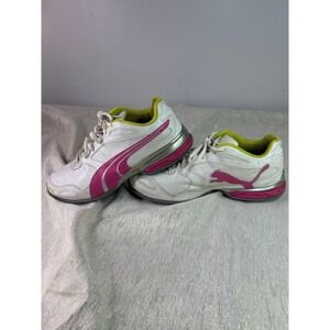 Sport‎ lifestyle pink and white pumas size 9